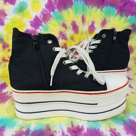 *SOLD* Platform Sneakers Size 6 Black White - Picture 5 of 7